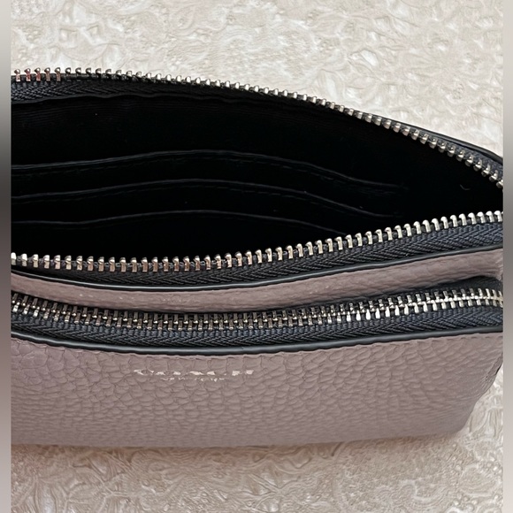 Coach Wristlet Wallet, dual zippers, Excellent Condition, Color - Gray - Picture 5 of 13